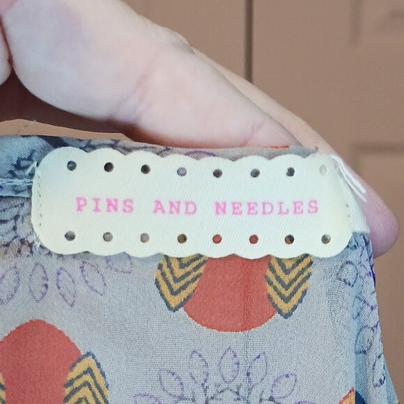 #17 3/$18 - Pins and Needles Gray/Orange Tank Top Size M - Picture 5 of 7